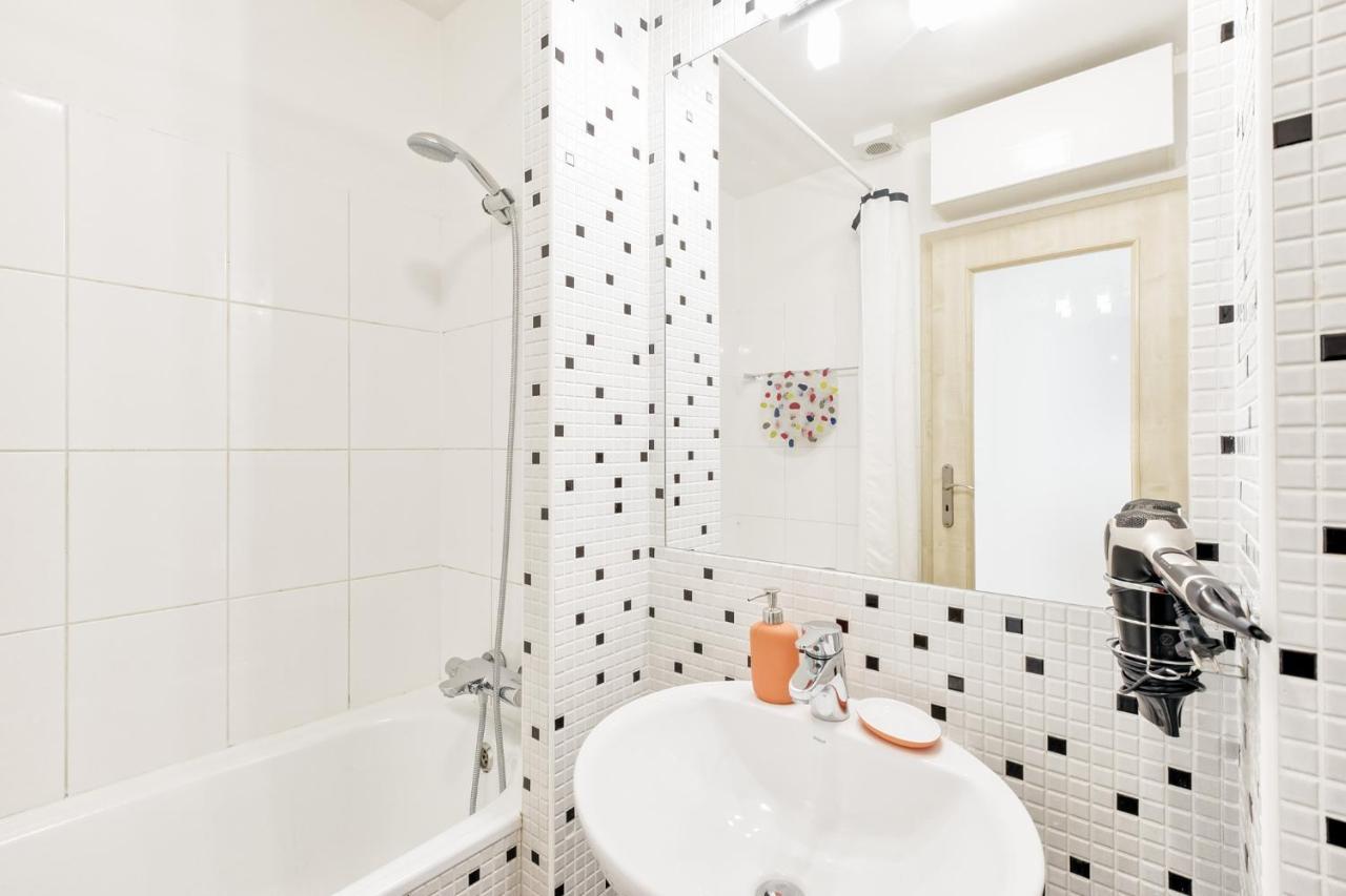 Lil Apartment With Tyn Cathedral View, Parking & Ac Praag Buitenkant foto